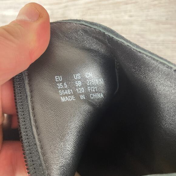 Stuart Weitzman Maelie Womens Sz 5B Suede Booties Black Zip - Picture 10 of 10